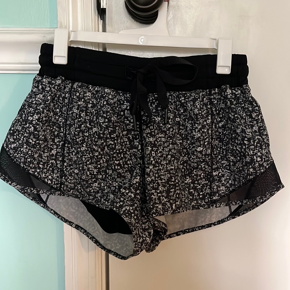 Black and white flower Lululemon shorts size 4
